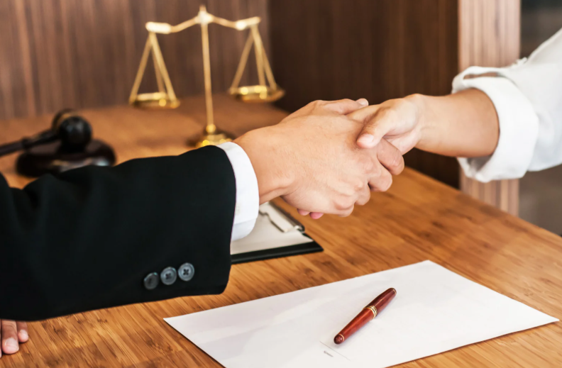 Wawasan Hukum Bisnis Setyo Hantoro & Associates